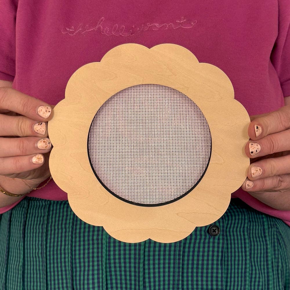 Frayme Works Scallop 4.5" Round Needlepoint Stretcher Frame
