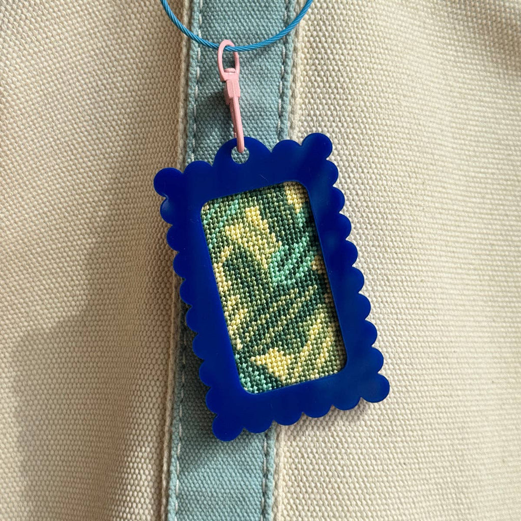 Frayme Works Bag Tag: Small Scallop Rectangle: Pearl White