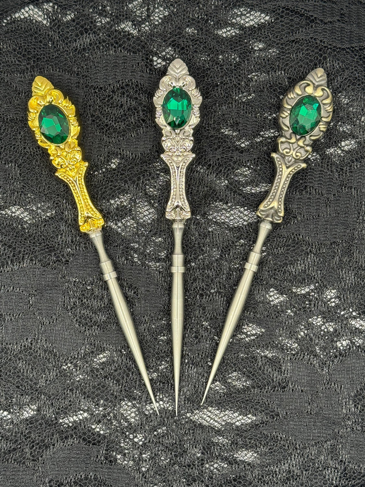 Embossed with Green Stone LT