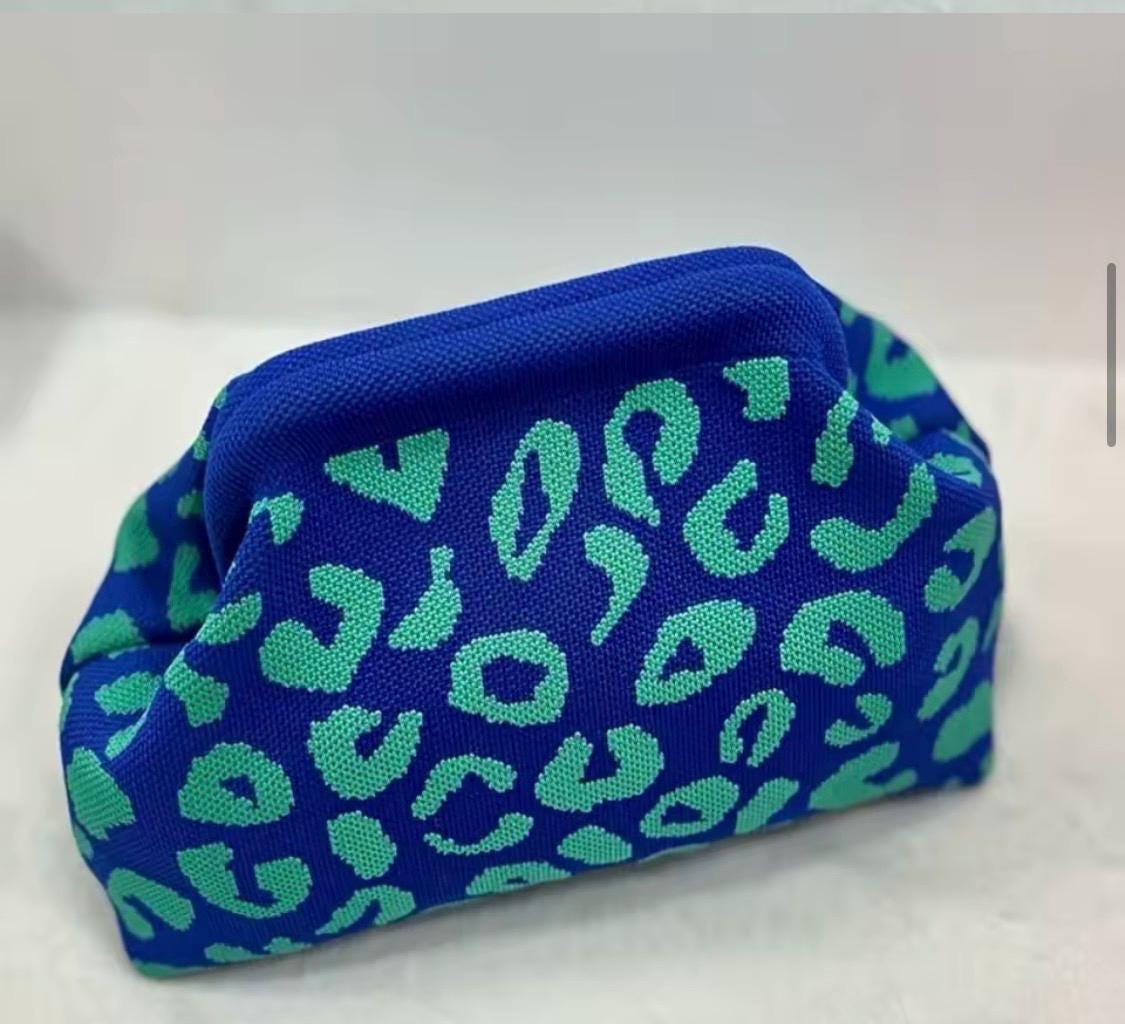 Leopard Clasp Knit Bag