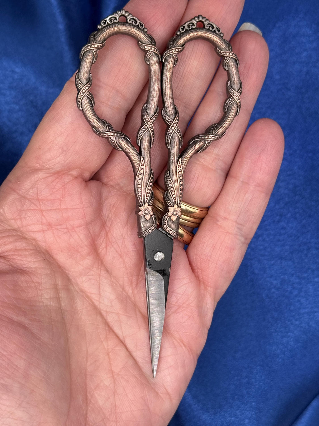 Vintage Inspired Vine Embroidery Scissors