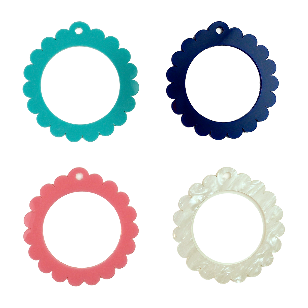 Frayme Works Bag Tag: Small Scallop Round: Tiffany Blue