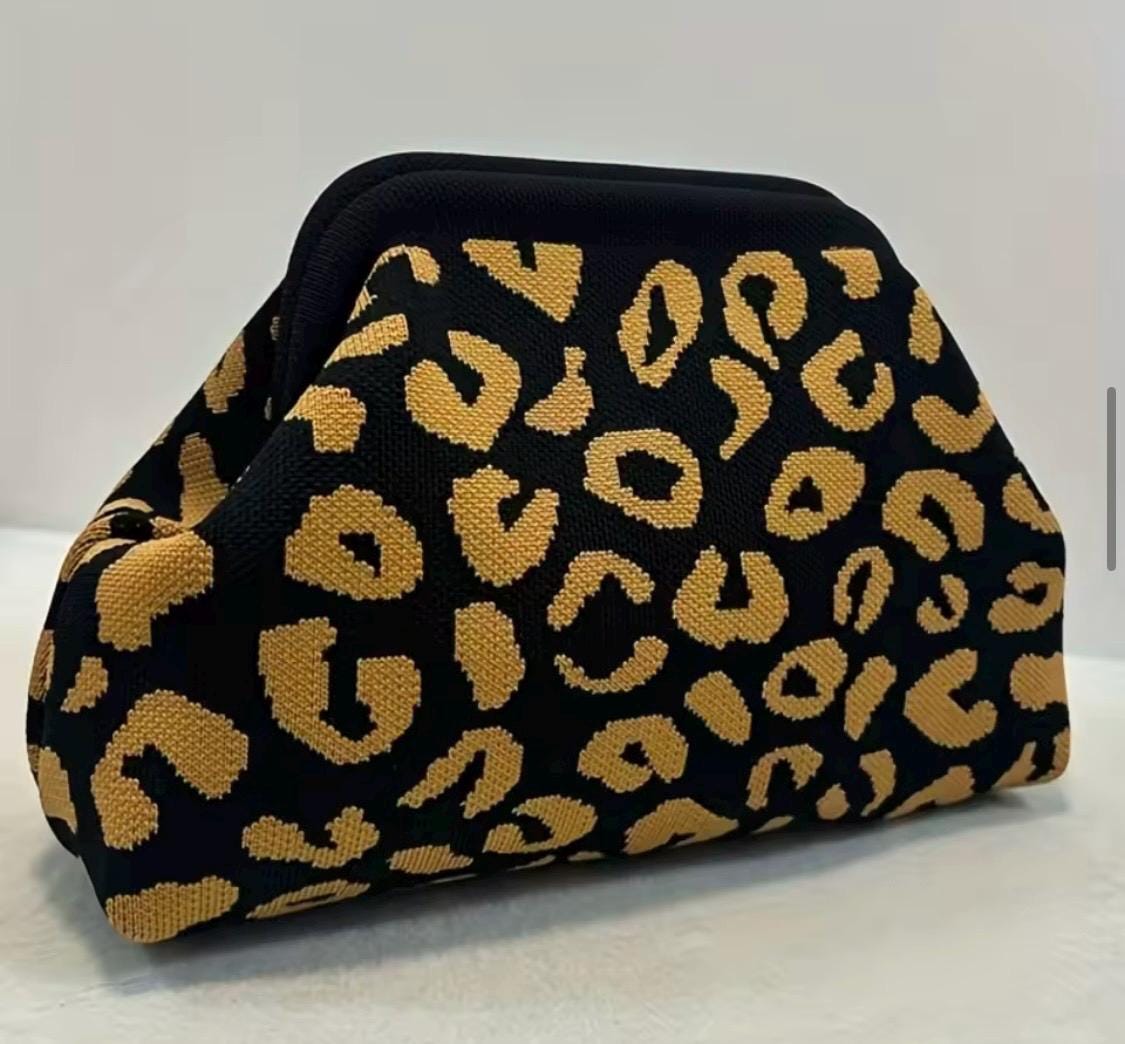 Leopard Clasp Knit Bag