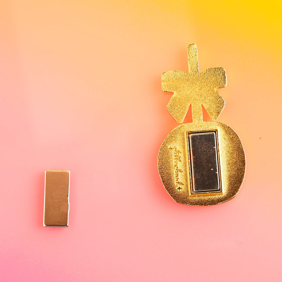 Glitterland Candy Apple Needle Minder