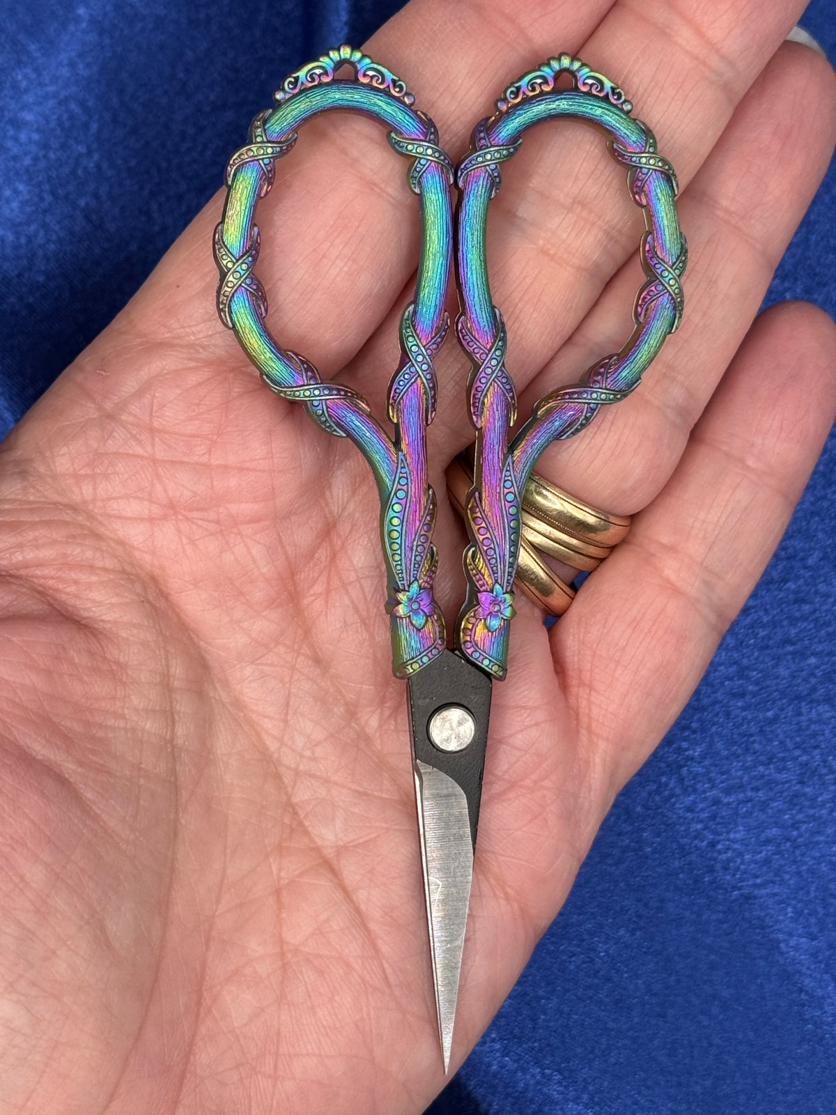 Vintage Inspired Vine Embroidery Scissors