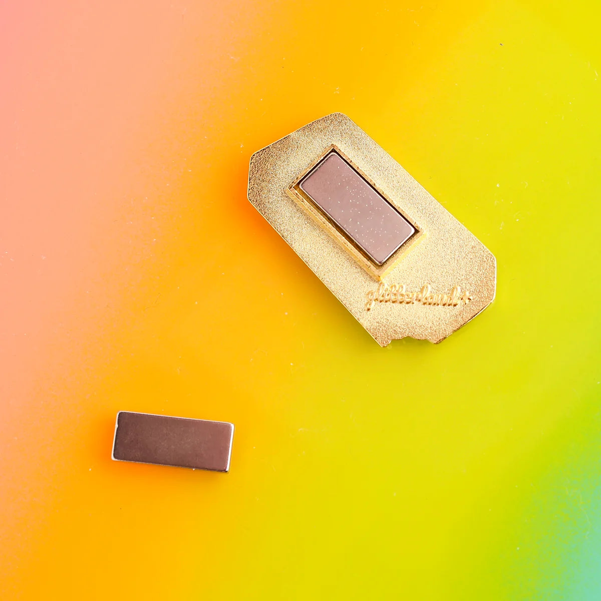 Glitterland Rainbow Brownie Needle Minder