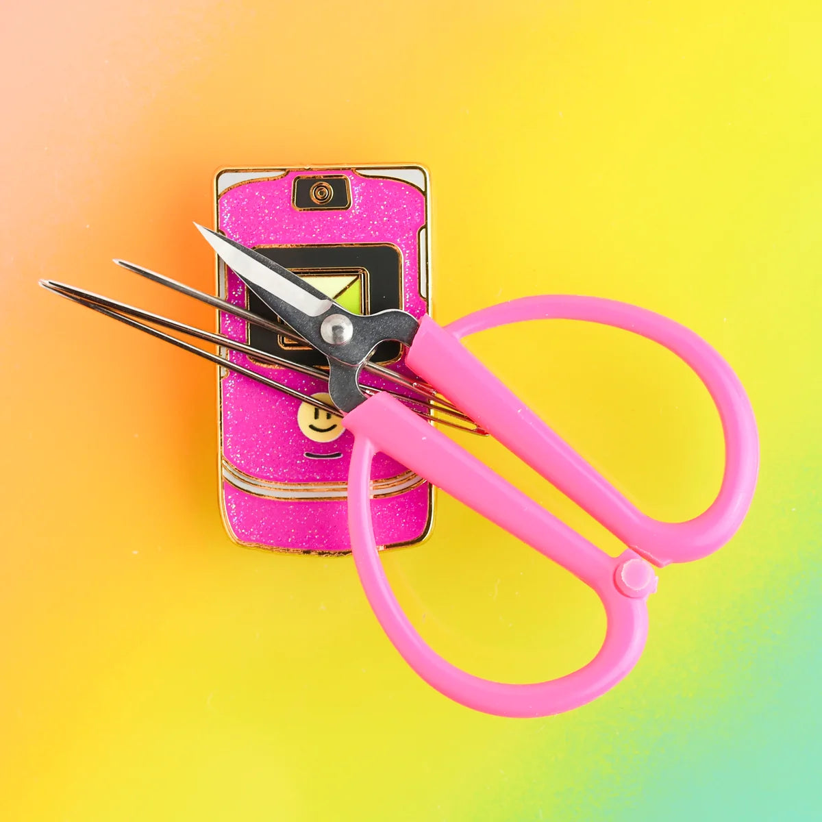 Glitterland Y2K Flip Phone Needle Minder