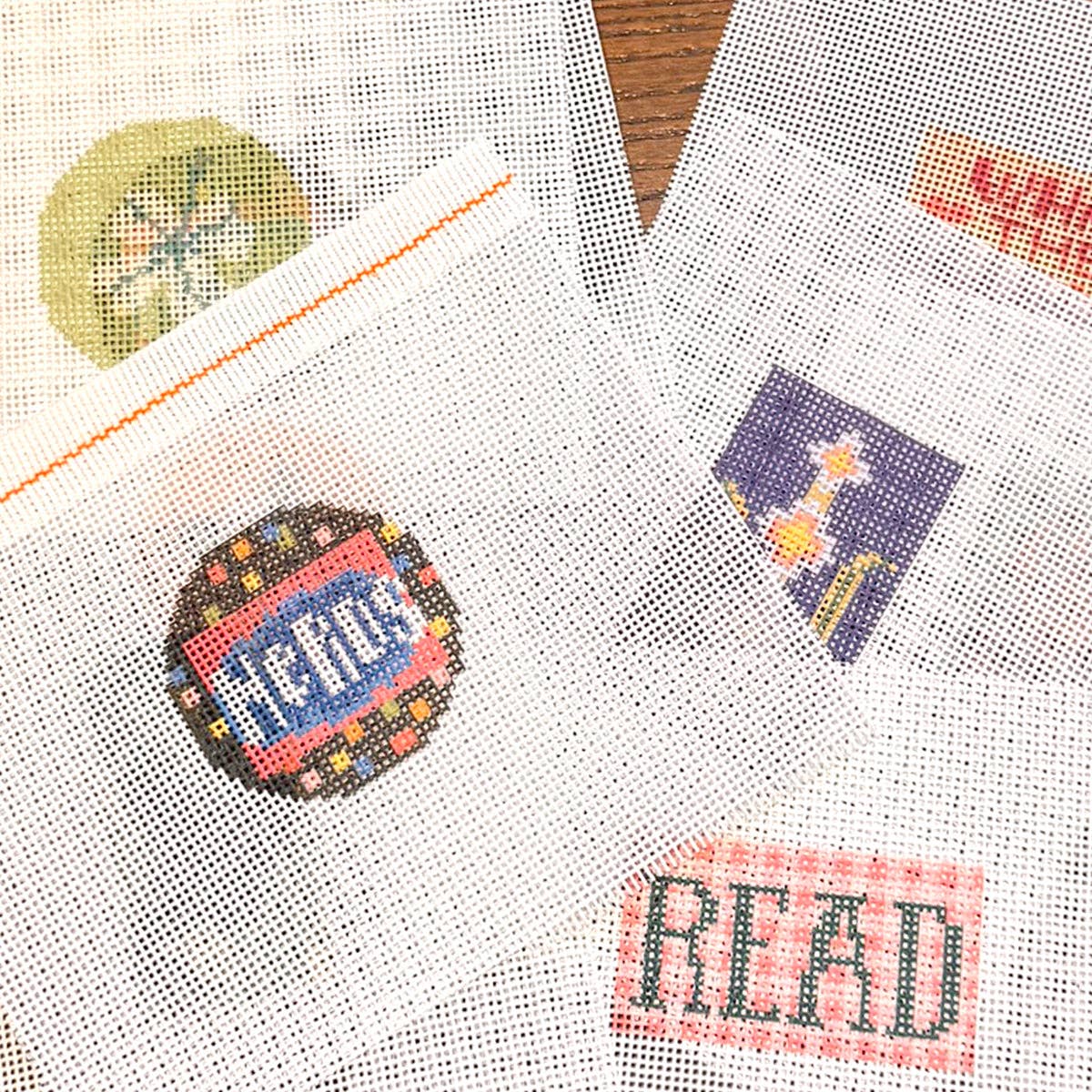 Frayme Works Plaid Read 1.25"x 2.25" Mini Needlepoint Canvas