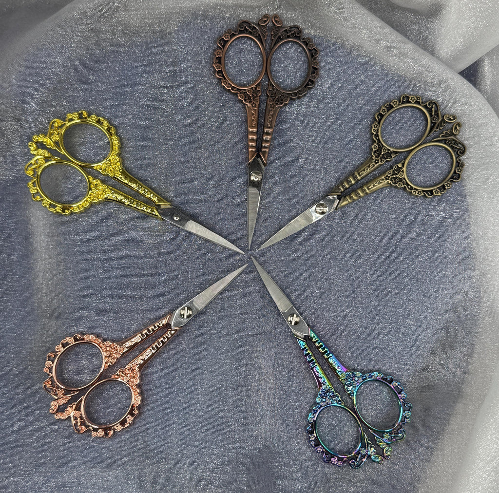 Retro Zakka Antique Embroidery Scissors with Sheath