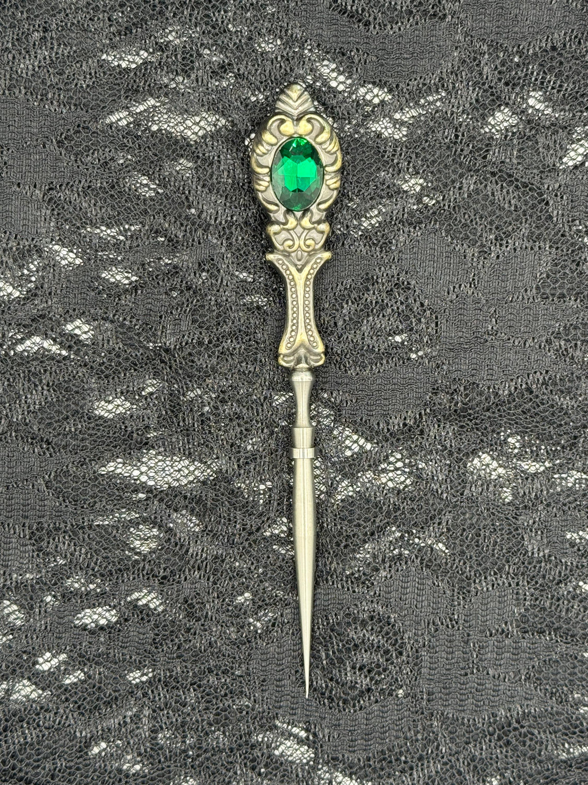 Embossed with Green Stone LT