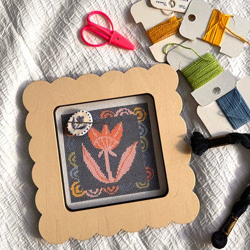Frayme Works Scallop Square 4.5 x 4.5" Needlepoint Stretcher Frame