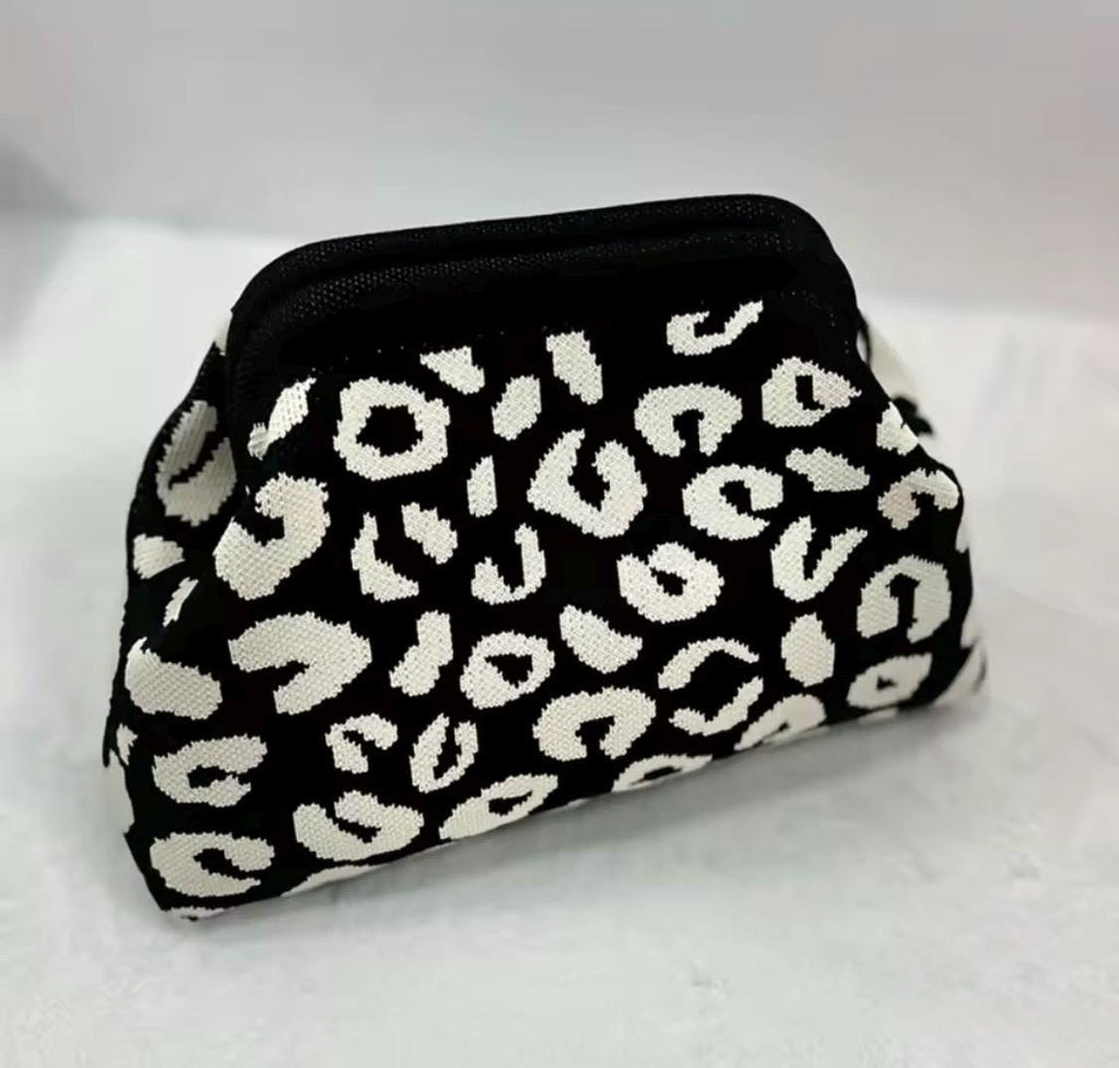 Leopard Clasp Knit Bag
